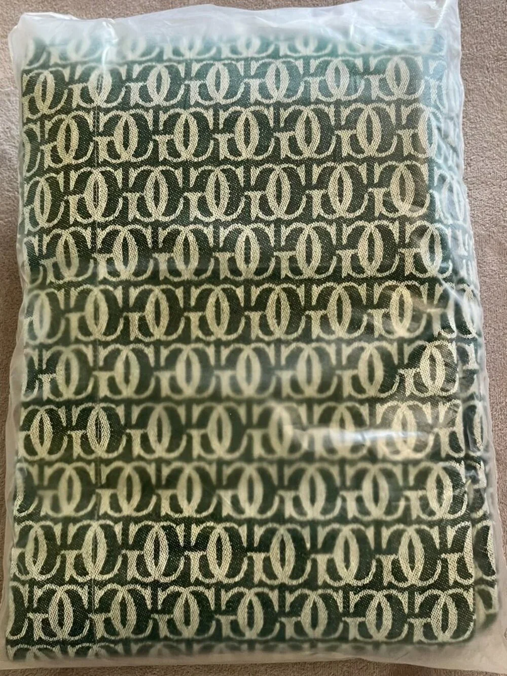 Williams Sonoma Grande Cuisine Monogram Collection Jacquard Tablecloth 70 x 126”